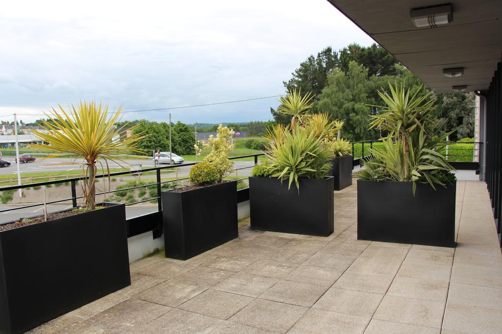 Ploumagoar Hotel Ibis Guingamp Coeur De Bretagne מראה חיצוני תמונה