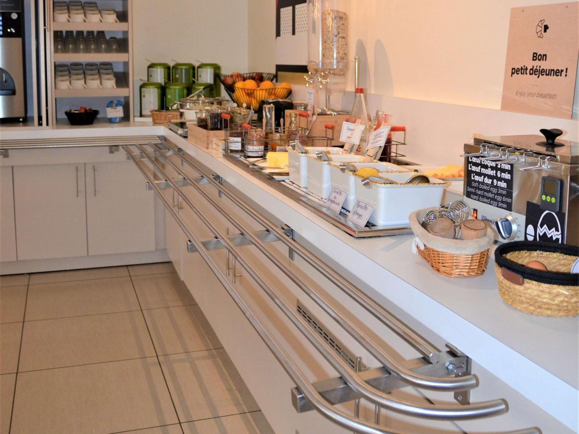 Ploumagoar Hotel Ibis Guingamp Coeur De Bretagne מראה חיצוני תמונה