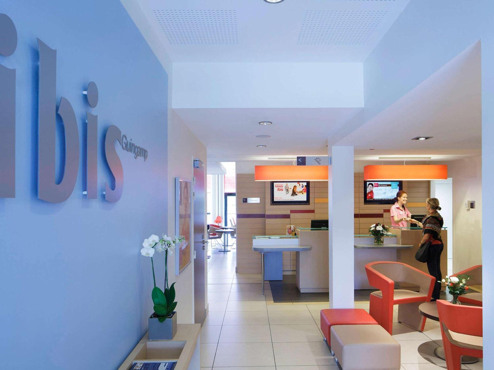 Ploumagoar Hotel Ibis Guingamp Coeur De Bretagne מראה חיצוני תמונה